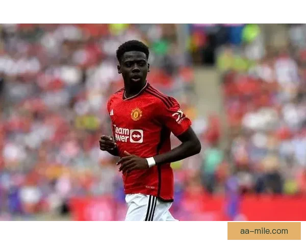 奥马里福森合同到期离开曼联 未来去向备受关注