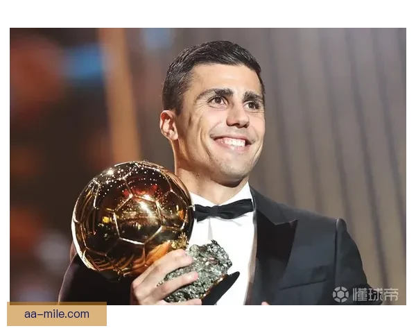 罗德里在最近一场比赛中获评全场最佳展现顶级中场核心素质